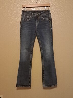 Silver Suki Size 28 Jeans, Dark Blue Bootcut